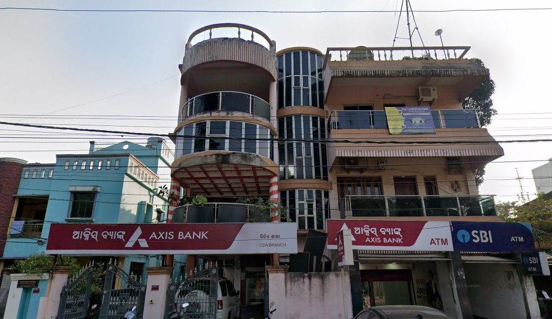 Axis Bank CDA Branch building, CDA Sector VI, Cuttack with Odia and English signage